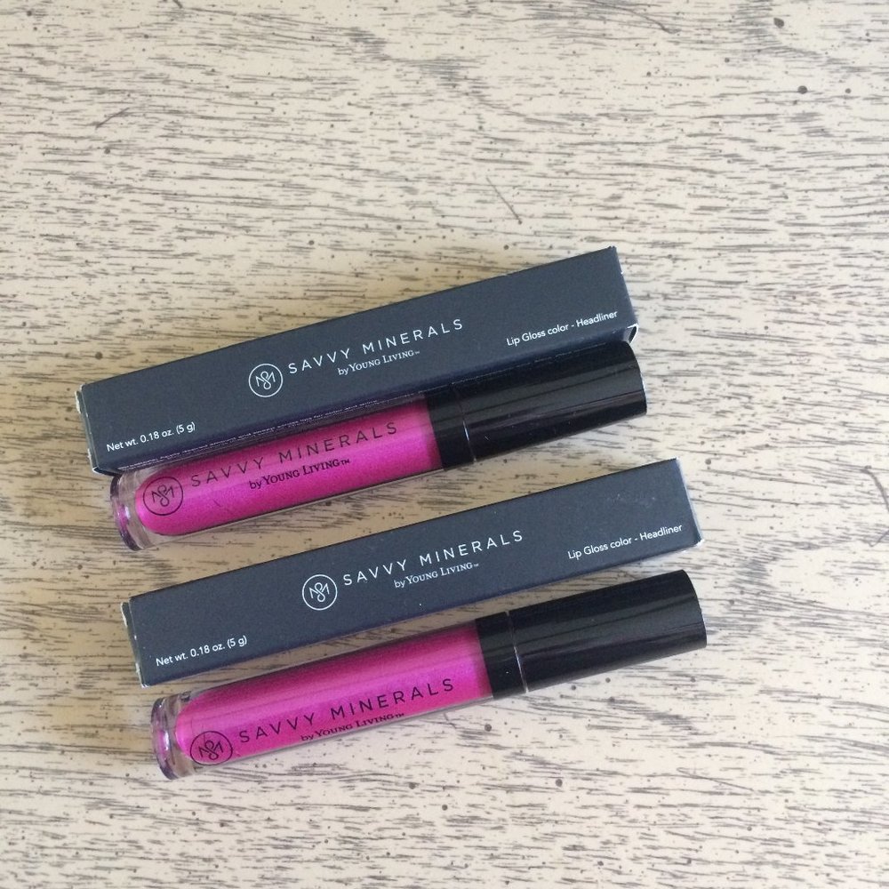 2x Young Living Savvy Minerals Lip Gloss HEADLINER